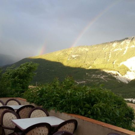 Mas Du Colombier Bed & Breakfast Saint-Andre-les-Alpes Ngoại thất bức ảnh